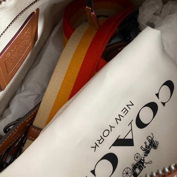 Disney X Coach Duffle In Signature Textile Jacquard NWT - Picture 6 of 12